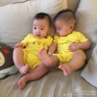 范瑋琪兒子變“小黃人” 兄弟倆抬腳“大比武”