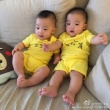 范瑋琪兒子變“小黃人” 兄弟倆抬腳“大比武”
