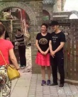 曝黃曉明生子心切 撇下baby赴遼寧孤山求簽問道