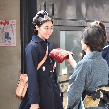 紅十字：女人們的入伍通知單