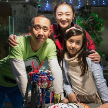 我爸比我小四歲