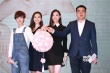 《新娘大作战》上海首映 倪妮baby涂鸦互画花脸