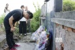 《肿瘤君》回到熊顿故乡 导演韩延熊顿墓前落泪