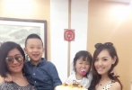 林永健儿子五岁生日 王宝强女儿现身为其捧蛋糕