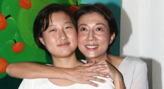 吳綺莉竟叫女兒整容？ 小龍女疑與張柏芝兒子同校