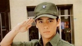 林志穎發(fā)舊照致敬軍人 20年前照片再證不老神顏