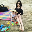 至上励合刘洲成晒结婚证 女方被曝曾未婚生女