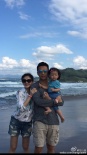 汪小菲曬照秀甜蜜 與大S及小玥兒海邊相依相偎