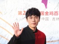 《推拿》梅婷提名女配 秦昊撞色西装独走红毯