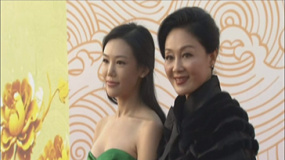 王姬攜女兒亮相似姐妹花 高曉天抹胸裙性感搶鏡
