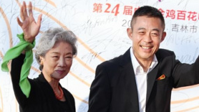 《闖入者》劇組亮相紅毯 呂中優(yōu)雅登場氣場十足