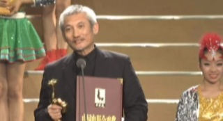徐克憑《智取威虎山》獲最佳導(dǎo)演獎(jiǎng) 懷念謝晉導(dǎo)演