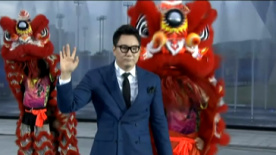 鄭淳元亮相絲綢之路 帥氣登場(chǎng)與歌迷揮手致意