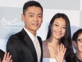 闭幕影片《喊山》主创亮相 郎月婷抹胸裙优雅迷人