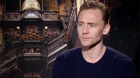 《猩紅山峰》訪談特輯 抖森贊吉爾莫想象力驚人