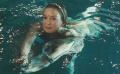 《摇滚卡斯巴》精彩片段 哈德森水中游弋似人鱼