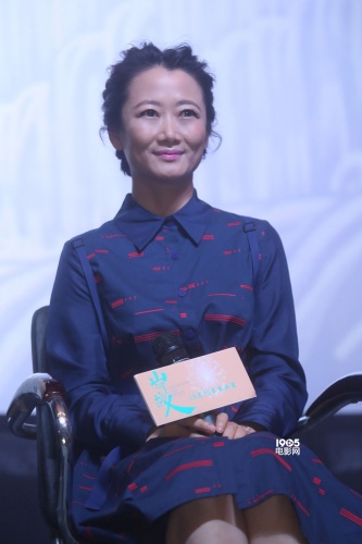 《山河故人》遭狂热示爱 赵涛现场领舞大学生_华语_电影网_1905.com