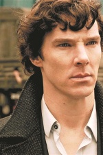 “卷福”遭侦探迷粉丝骚扰 被潜入家中绑红缎带