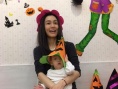 万圣节将至！陈建州双胞胎儿子扮小恶魔提南瓜灯