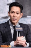 《仁川登陸作戰(zhàn)》發(fā)布會 李政宰等主演紛紛亮相
