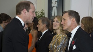 《007：幽灵党》伦敦全球盛大首映 英国王室助阵