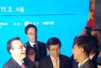 韩庚宁泽涛当青年代表赴韩国 与李克强总理交谈