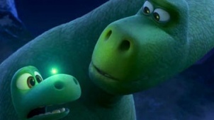 《恐龙当家》中文片段 萤火虫照亮小恐龙成长之路