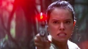 《星球大战7》中文宣传片 女主激光枪对阵反派
