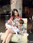 霍思燕抱友人萌娃欲生二胎 嗯哼大王调皮抢镜