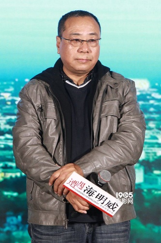 11月13日,电影《遭遇海明威》在京首映,导演徐程携主演高曙光,韩宝凛