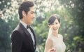 藍(lán)正龍婚紗照曝光 笑牽周幼婷：想起13年前
