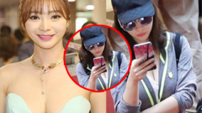 柳巖穿運(yùn)動(dòng)裝現(xiàn)身機(jī)場(chǎng) 大膽秀出事業(yè)線(xiàn)十分搶鏡