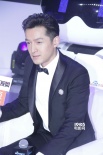 刘诗诗穿薄纱透视裙玩性感 与胡歌同台CP感爆棚