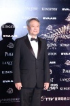 老戏骨徐枫携李安导演亮相 蓝衣飘飘显侠女本色