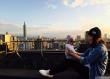 贾静雯晒女儿咘咘双满月礼物照 发文感谢好友