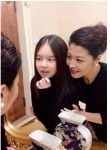 哈文曬13歲女兒用餐美照 梳馬尾被網(wǎng)友贊其女神