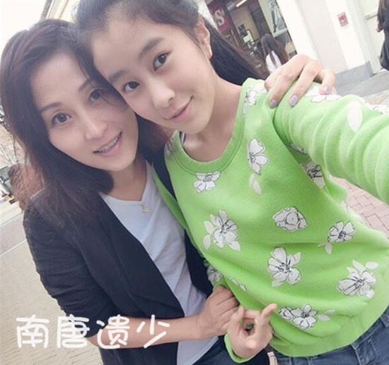 杨子前妻和12岁漂亮女儿近照曝光