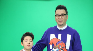 郭濤、石頭親子裝溫馨亮相 暢談配音趣事賀新年