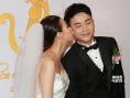 弦子大婚甜蜜献吻新郎 蒋梦婕尹正戴佩妮等亮相