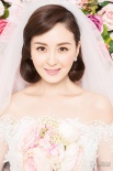 戴娇倩孕前婚纱照曝光 变身优雅新娘幸福洋溢