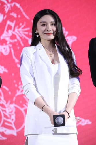 《仙班校园》定档2.6 葛荟婕担心女儿缺少父爱