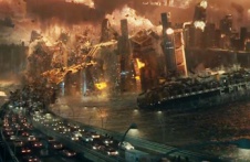 《独立日2》超级碗宣传片 外星战舰再来袭毁地球