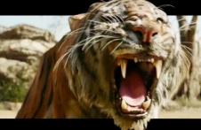 《奇幻森林》裸眼3D宣传片 危险丛林猛兽齐发威