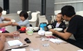 汪涵帶兒子與鄒市明家聚餐 小沐沐呆萌玩盤子