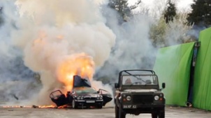 《伦敦陷落》拍摄直击 特效爆炸场面豪车瞬间被毁
