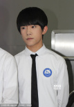 TFboys穿校服拍戏