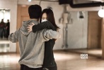 郑秀晶为《闭嘴！爱吧》加时练舞 两条微博获赞百万