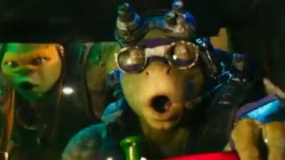 《忍者神龟2》新片段 神龟开车追反派各显神通