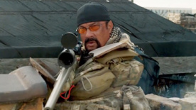 《榮耀法則》中文預(yù)告片 史蒂文·席格化身獨(dú)行俠