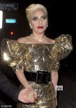 Gaga30岁生日派对美成“金蝴蝶” 霉霉深V来捧场